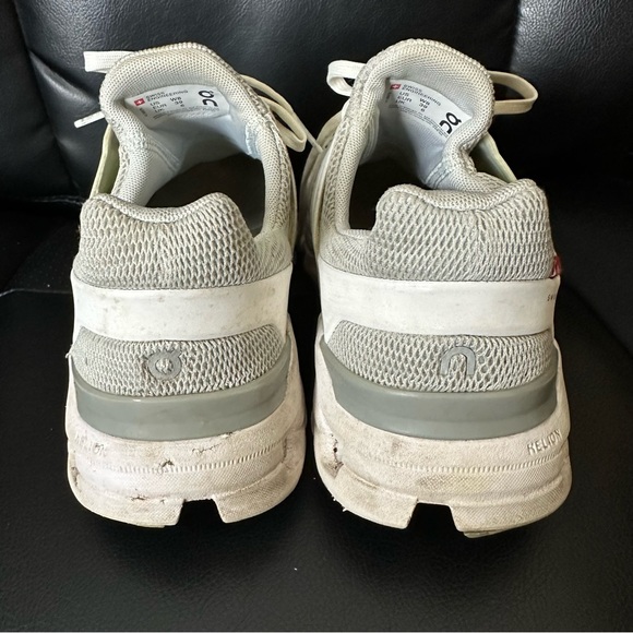 On Cloud Sneakers Size 8 - Picture 8 of 8